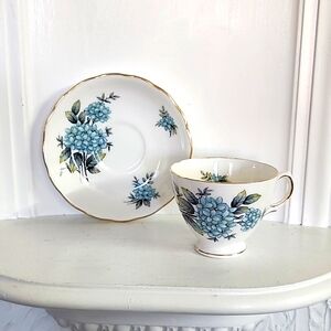 Colclough Vintage Tea Cup & Saucer Bone China England Blue Flower Gold
